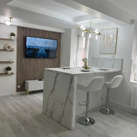Apartment Beau Duplex Au Centre Ville. *