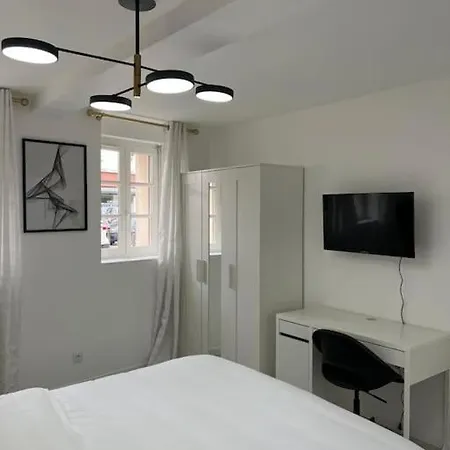 Beau Duplex Au Centre Ville. *