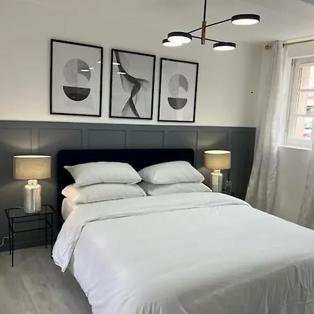 Beau Duplex Au Centre Ville. Apartment Mantes-la-Jolie