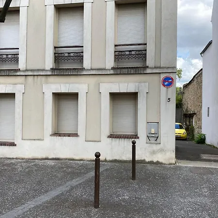 Beau Duplex Au Centre Ville. شقة مانت لا جولي